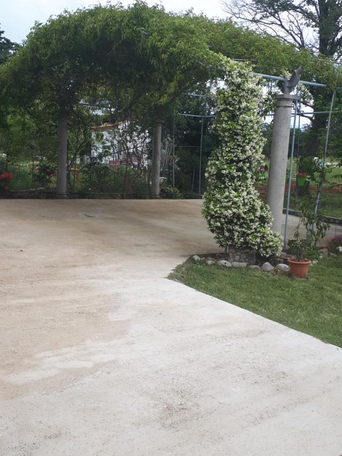 Apartments Makaus Kampor Екстериор снимка
