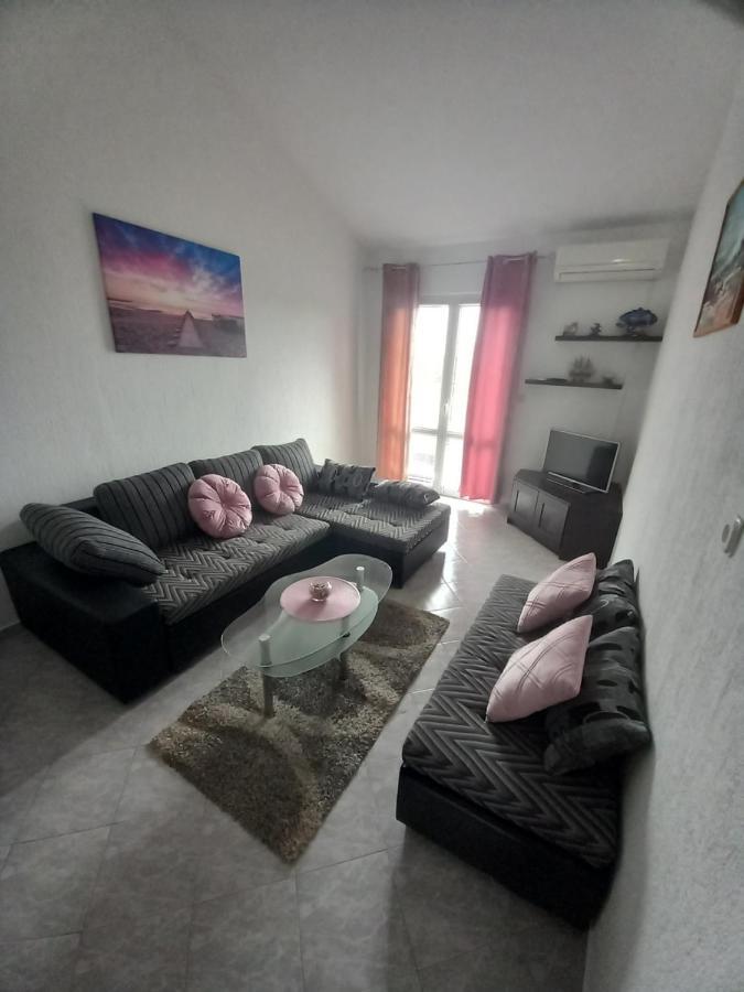 Apartments Makaus Kampor Екстериор снимка